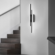 Kinkiet LED nowoczesny minimalistyczny – lampa ścienna do salonu i sypialni, liniowy design
