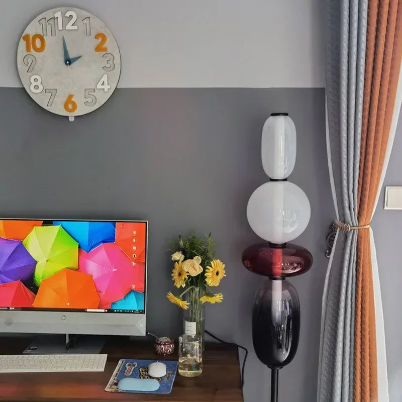 Lampa podłogowa LED do salonu z kolorowego szkła – dekoracyjna, nowoczesna lampa stojąca - Image 5
