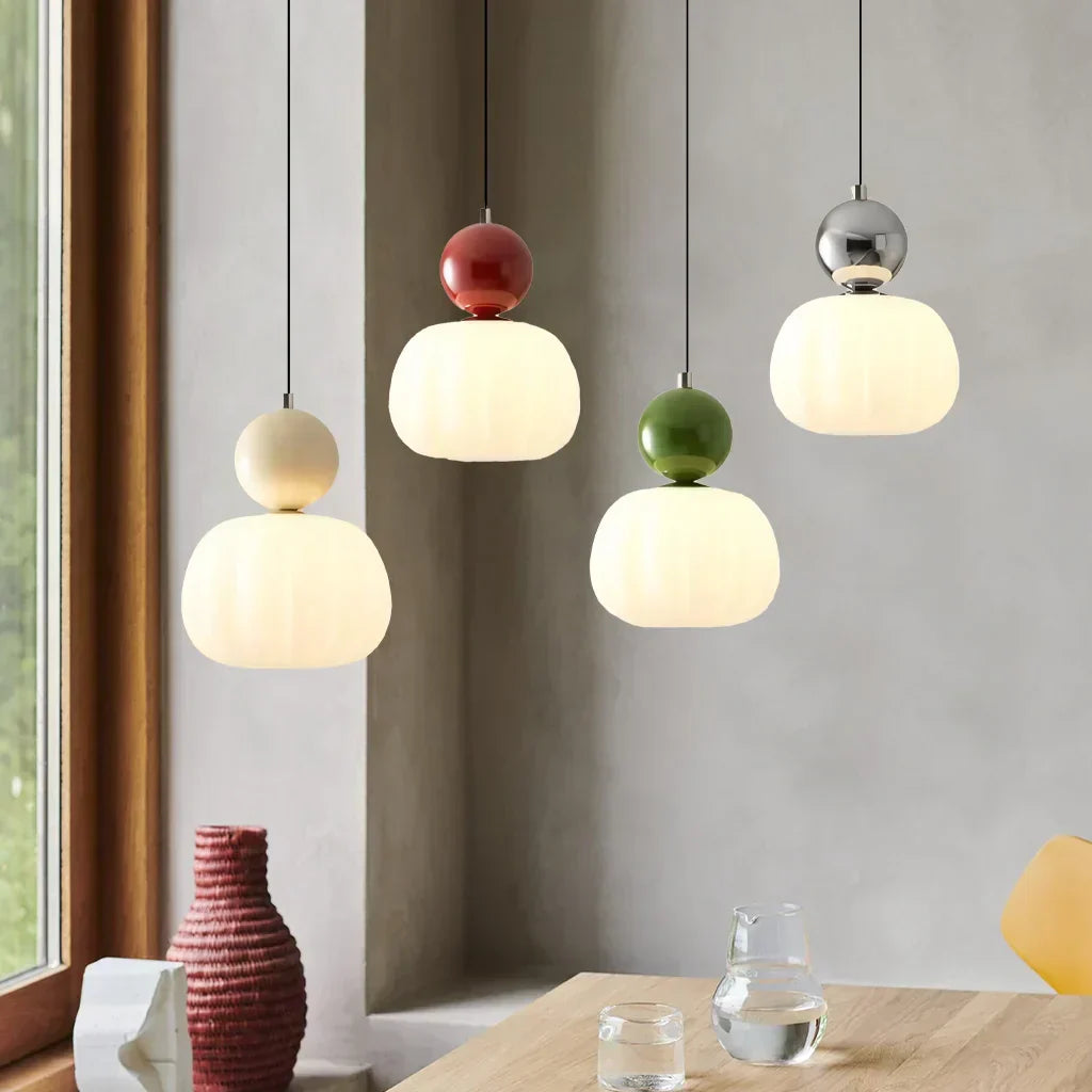 Elegancka Lampa Wisząca w Stylu Art Deco Kremowy Klosz Sufitowy