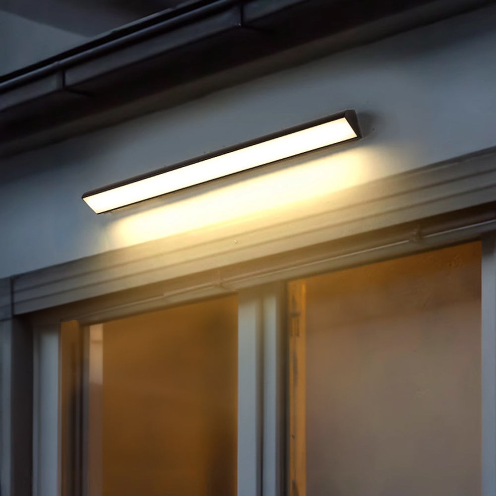 Nowoczesny kinkiet zewnętrzny LED czarny liniowy – lampa ścienna na elewację