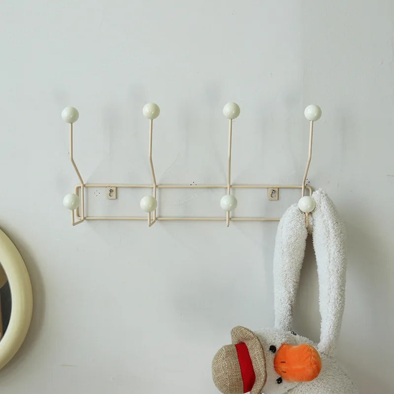 Minimalistyczny Drewniany Wieszak Ścienny z Haczykami - Image 3